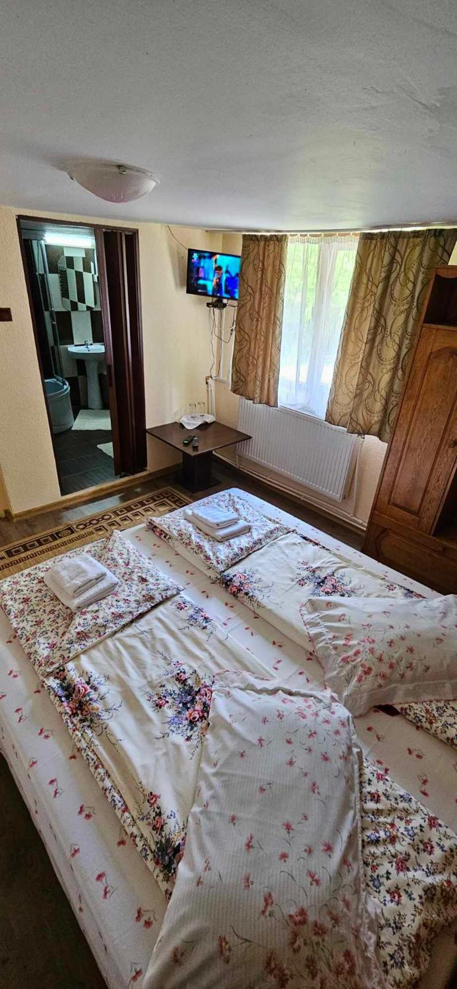 Cabana Cerbu Bozovici Exteriér fotografie